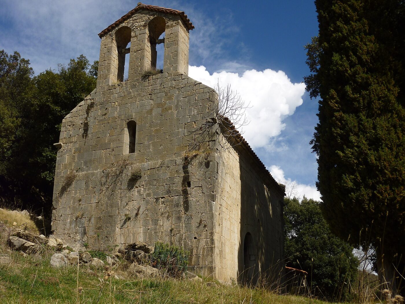 Sant Miquel de Bassegoda en Albanyà