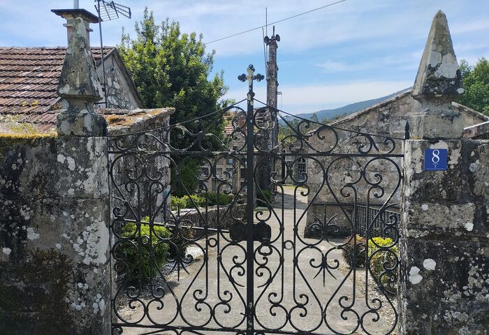 Igrexa de Santa María de Pazos