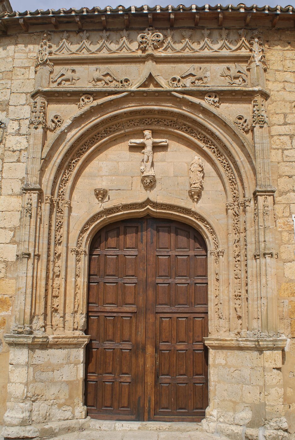 Iglesia de Nuestra Señora del Tovar en Meneses de Campos