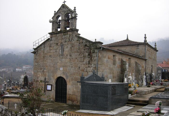 Igrexa de San Martiño de Alongos