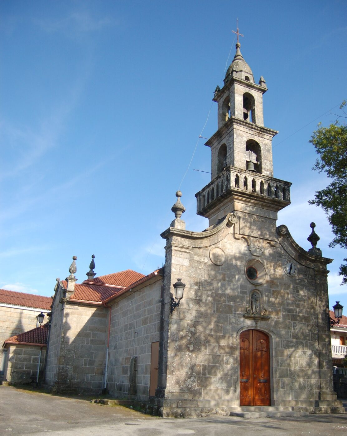 Igrexa de San Paio de Moscoxo en Pazos de Borbén