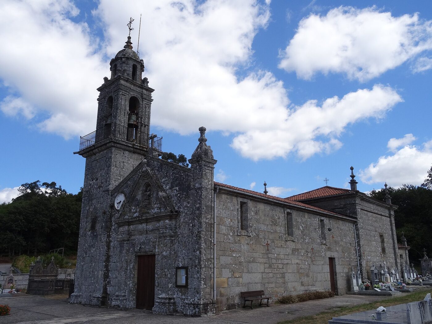 Igrexa de San Pedro de Poulo en Gomesende