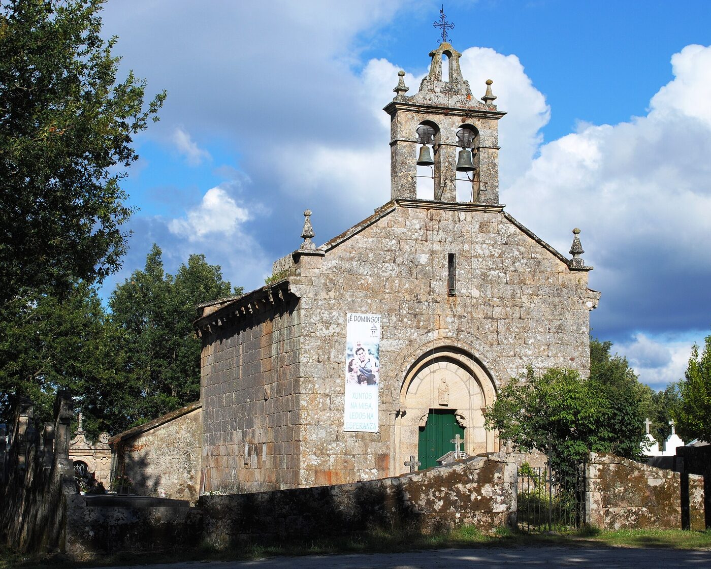 Igrexa de San Paio de Albán en Coles