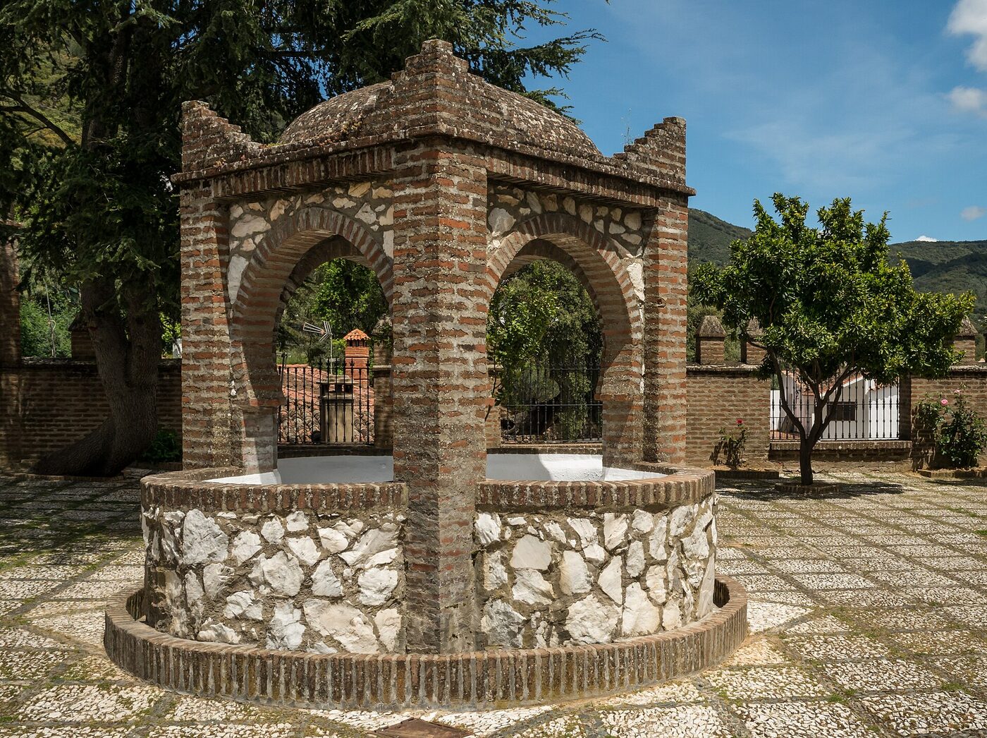 Iglesia de San Juan Bautista en Linares de la Sierra