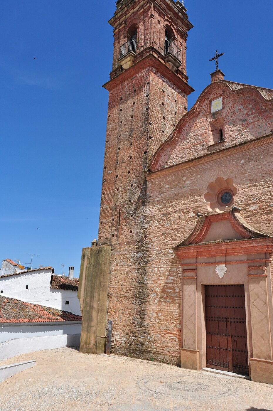 Iglesia Parroquial del Espíritu Santo en Fuenteheridos