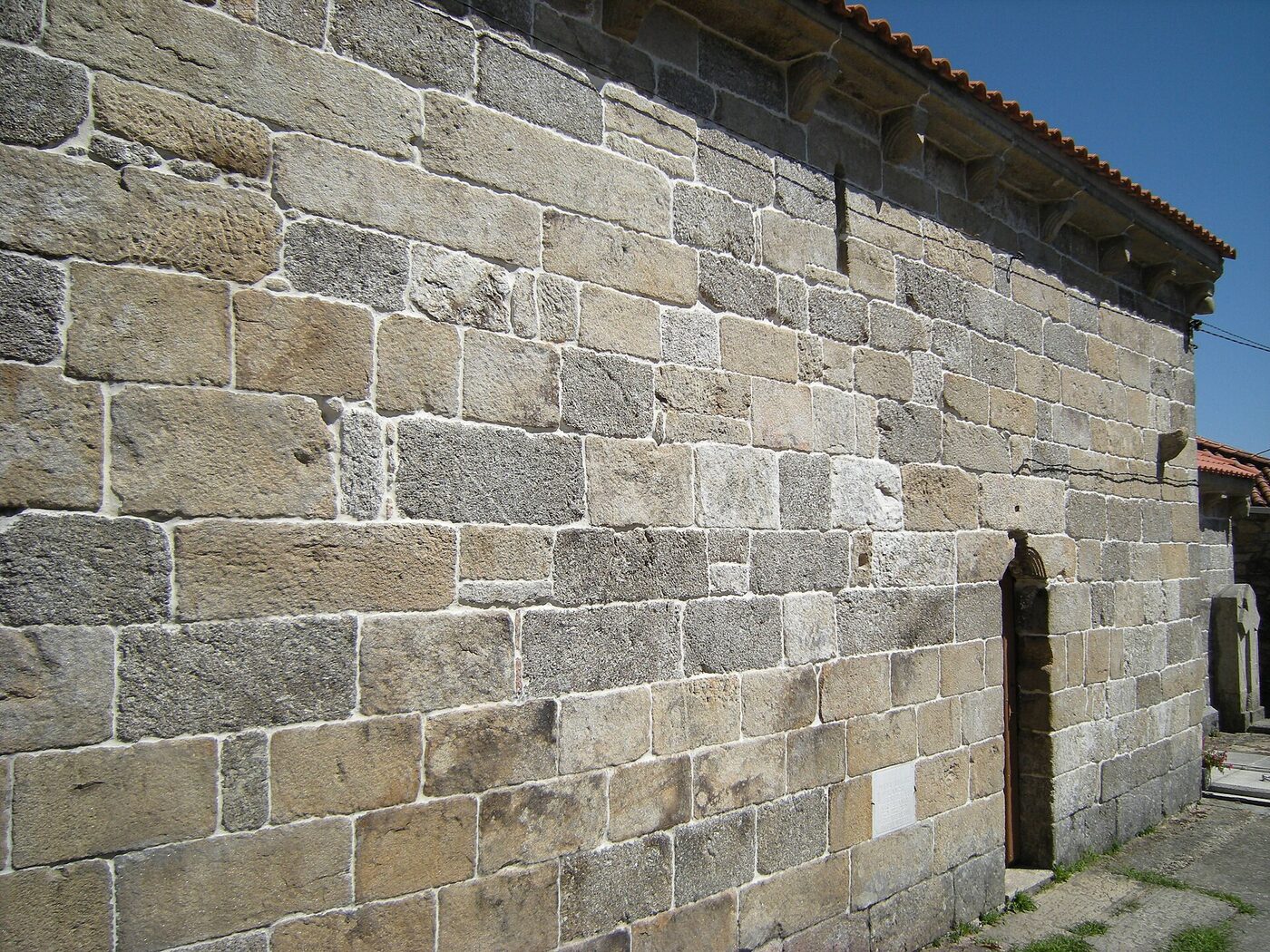 Igrexa de San Cristovo de Mouricios en Chantada