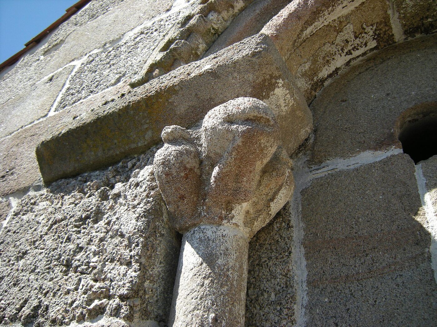 Igrexa de San Vicente de Argozón en Chantada