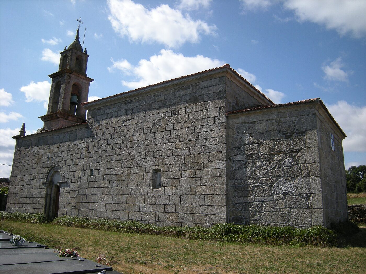 Igrexa de San Martiño de Mariz en Chantada