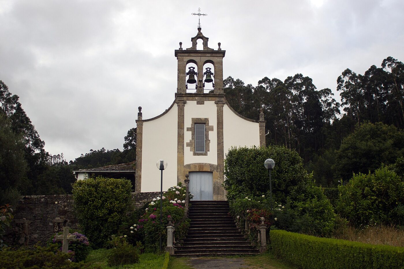 Igrexa de Santa María de Magazos en Viveiro