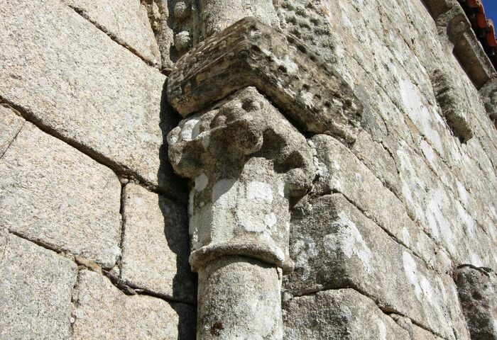 Igrexa de San Miguel de Oleiros