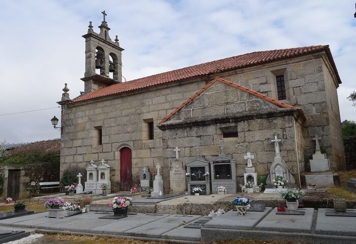 Igrexa de San Pedro de Sanín