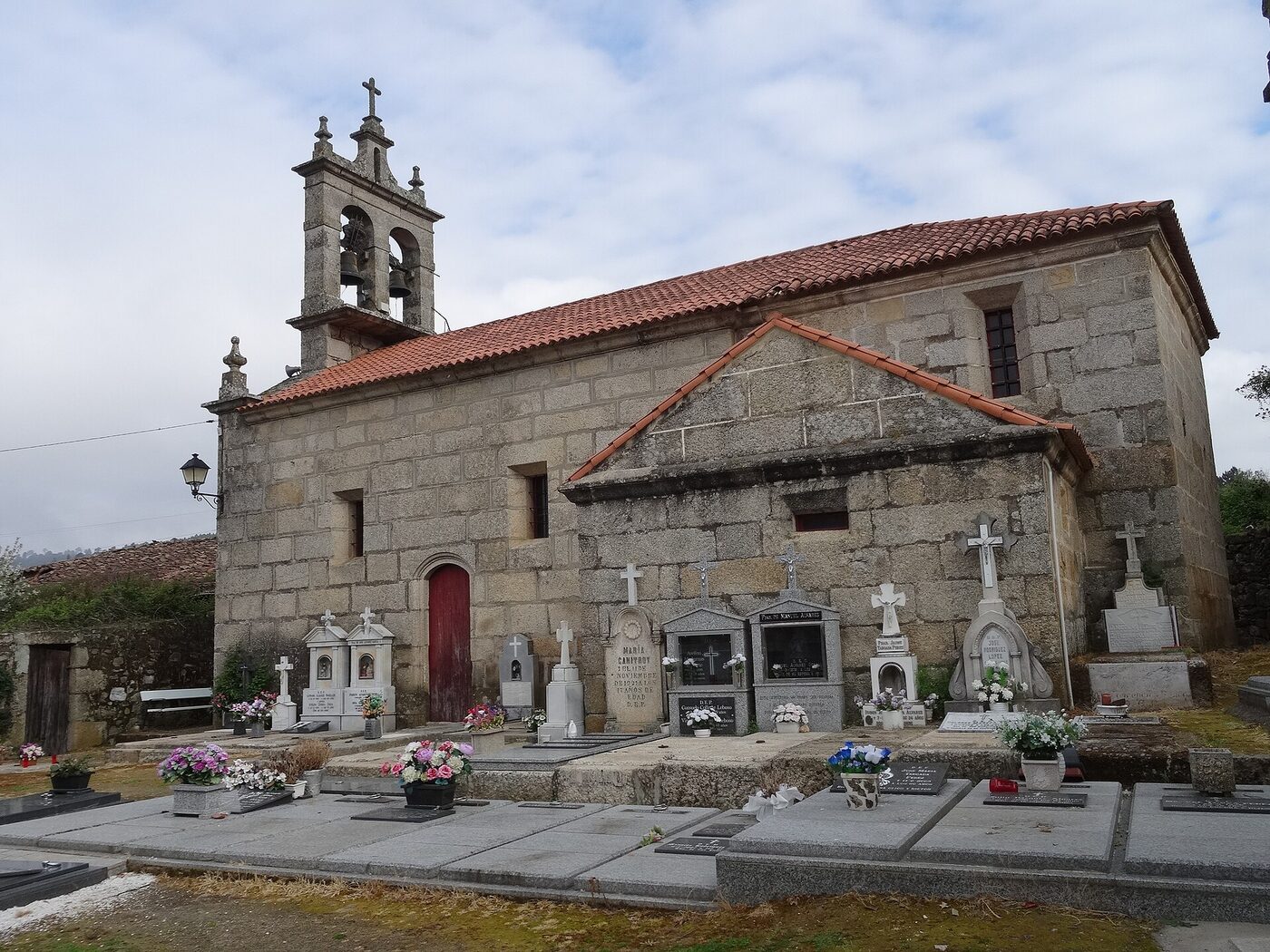 Igrexa de San Pedro de Sanín en Ribadavia