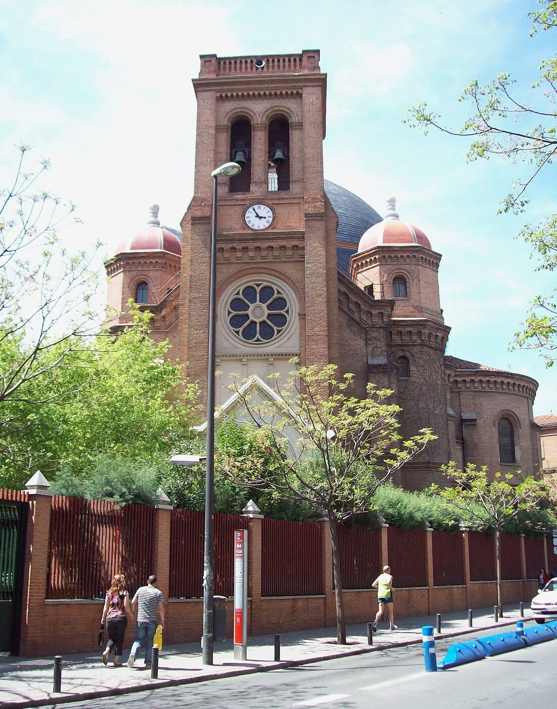 Parroquia San Francisco de Sales en Madrid
