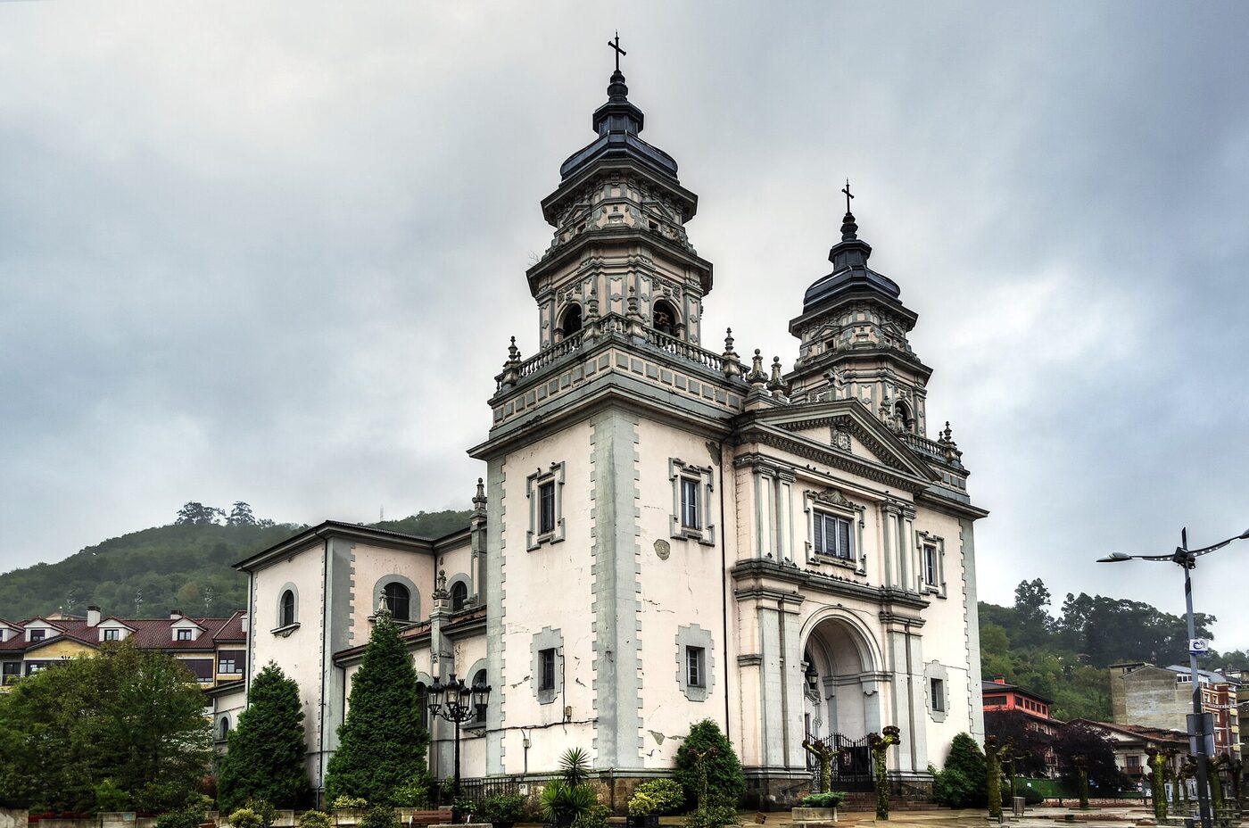 Ilesia San Xuan en Mieres