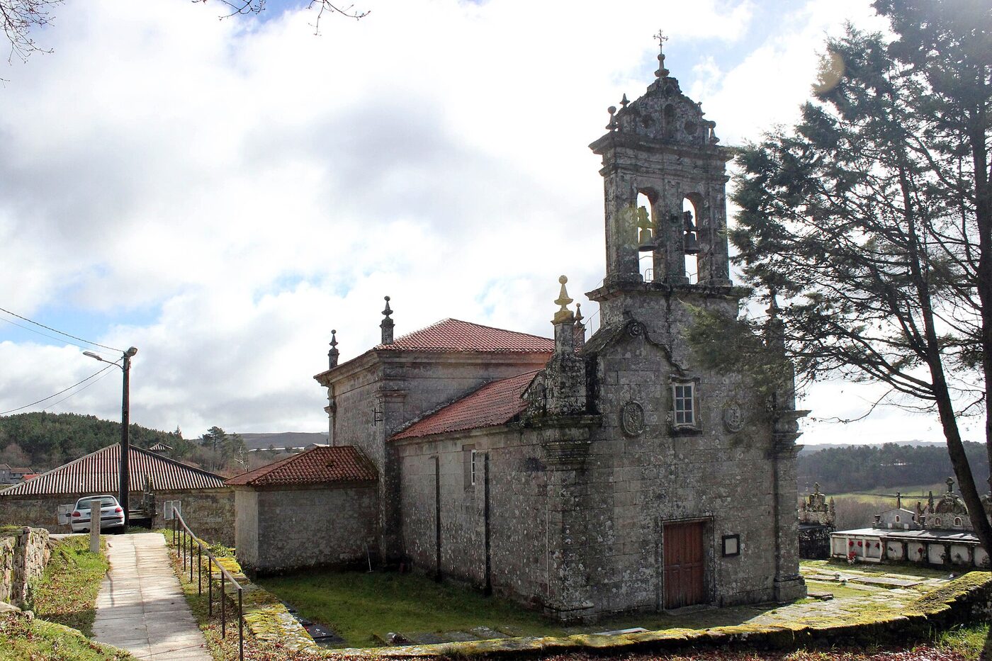 Igrexa de Santa María do Desterro da Corna en Piñor