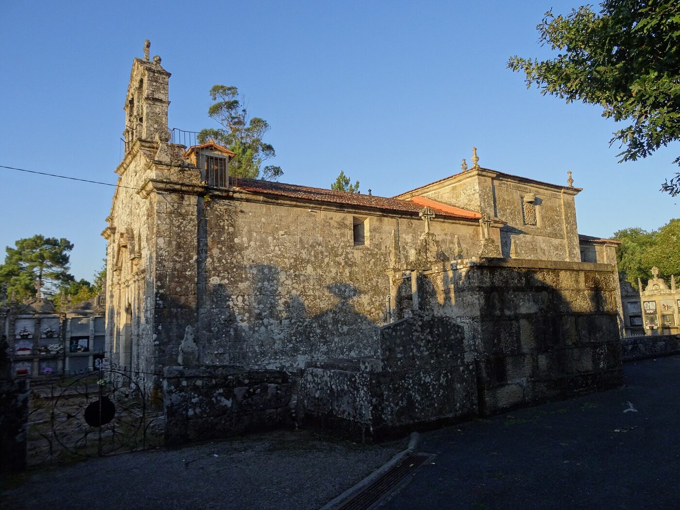 Igrexa de San Martiño de Lamas en San Cristovo de Cea