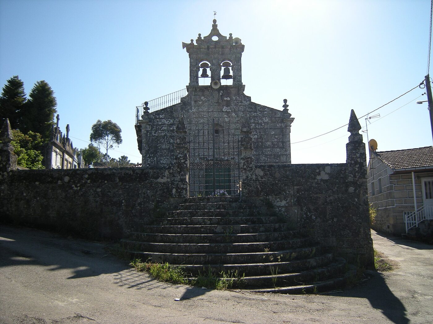 Igrexa de San Román de Viña en San Cristovo de Cea