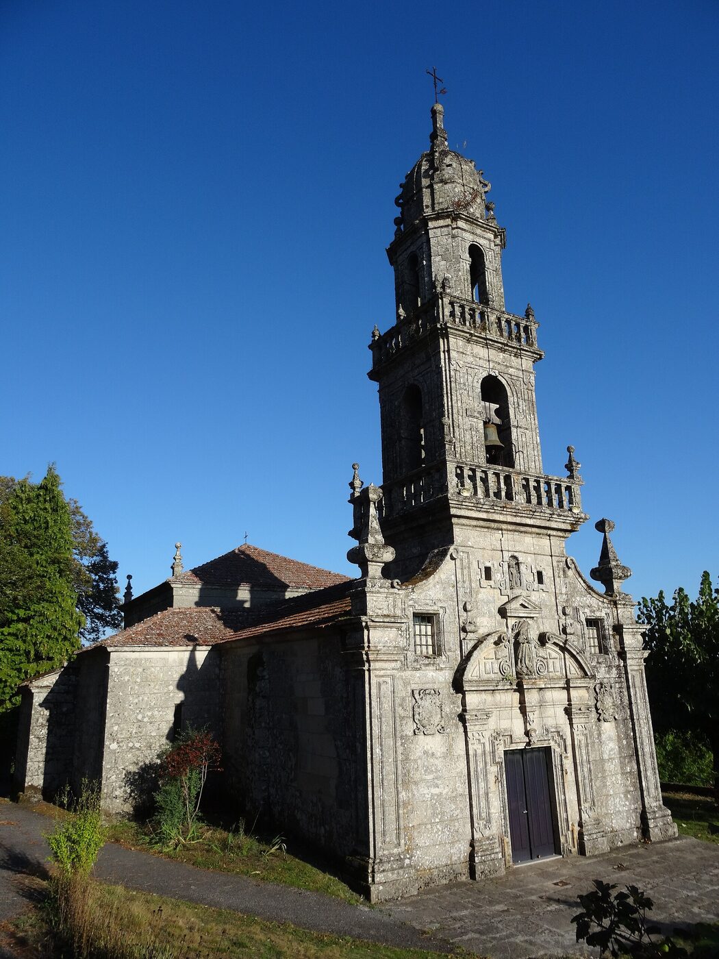 Igrexa de Santa María de Covas en San Cristovo de Cea