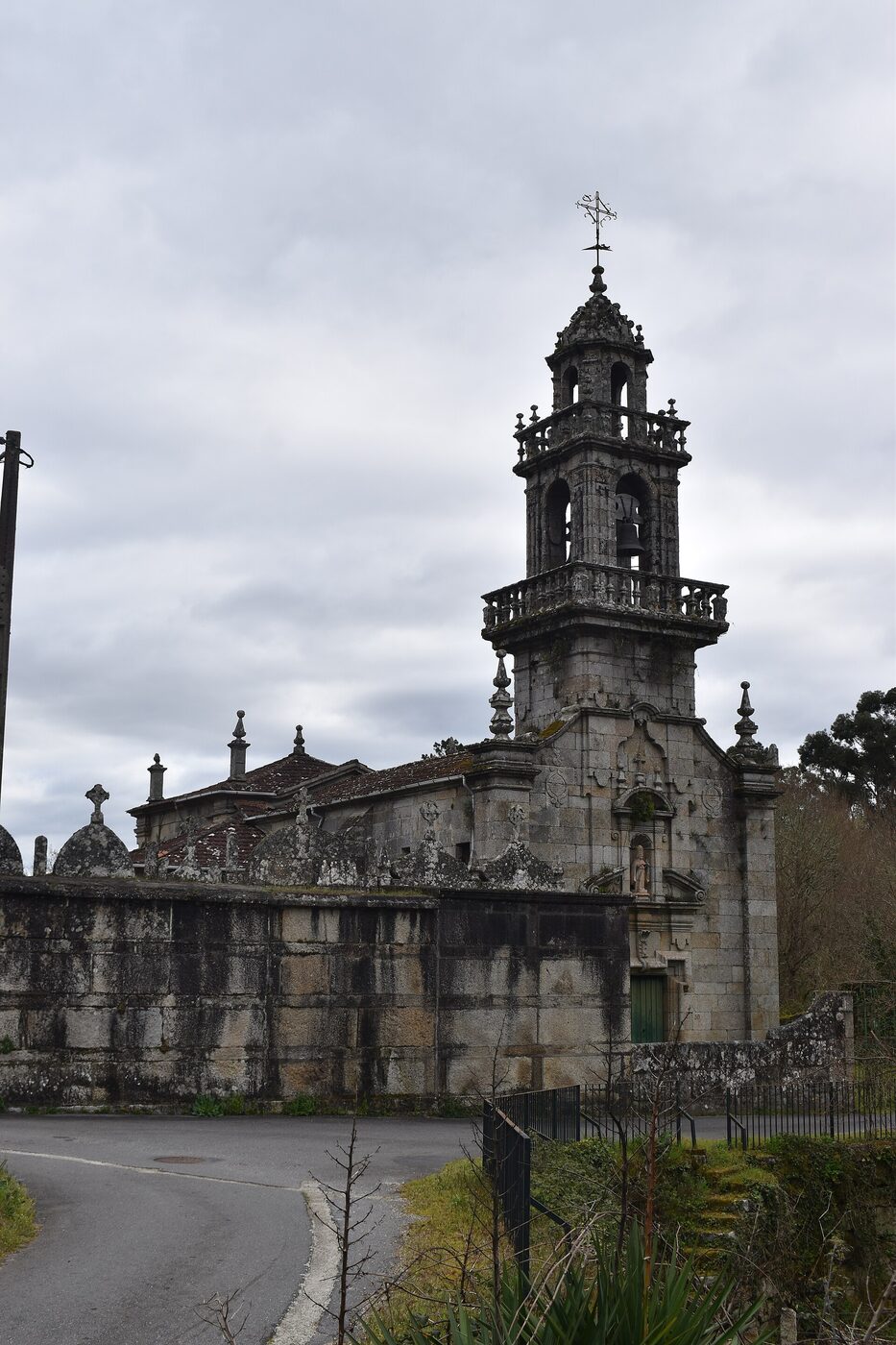 Igrexa de San Pedro de Beiro en Carballeda de Avia
