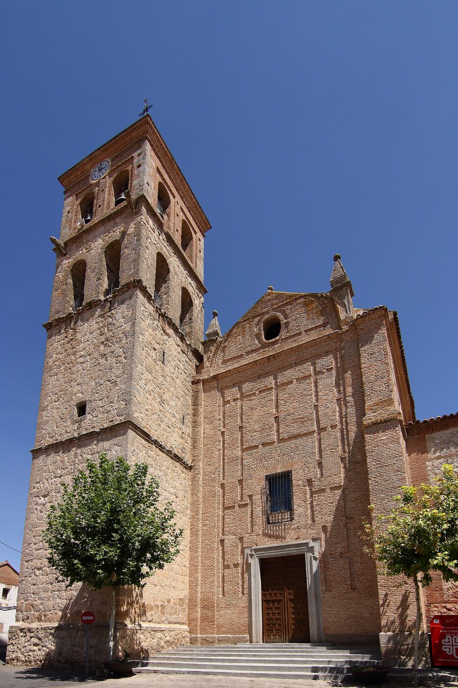 Iglesia de San Pedro Apóstol en Novés