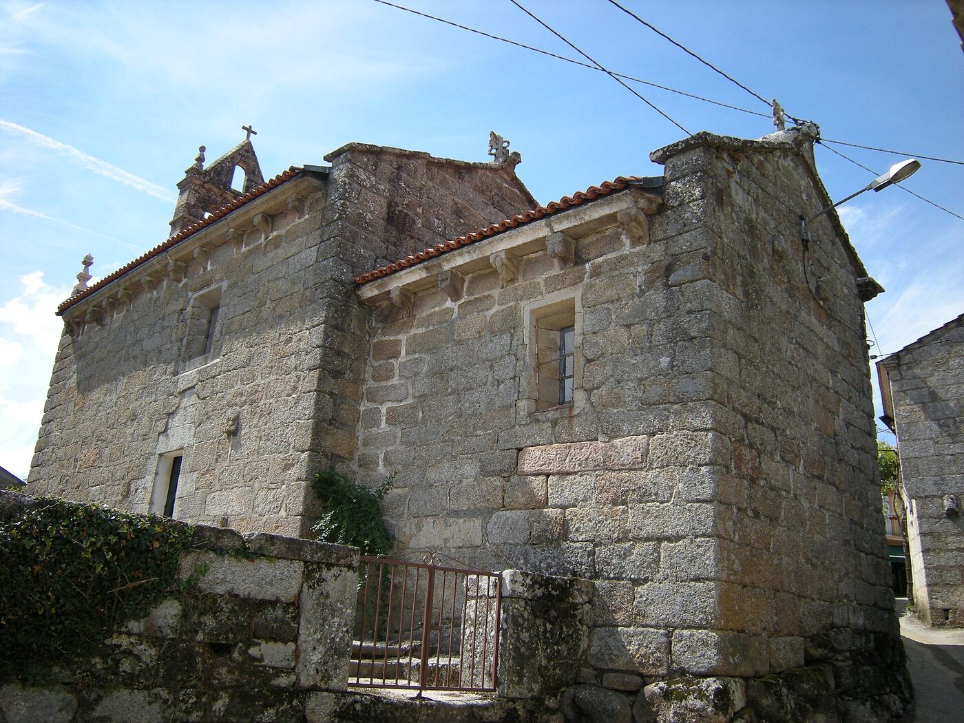 Igrexa de Santa Mariña de Esposende en Cenlle