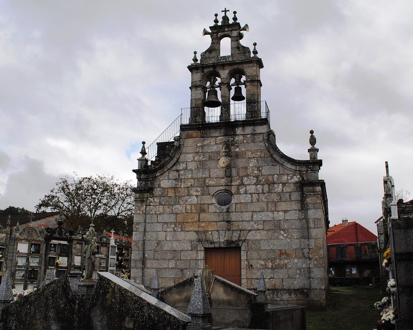 Igrexa de Santa María de Cenlle en Cenlle