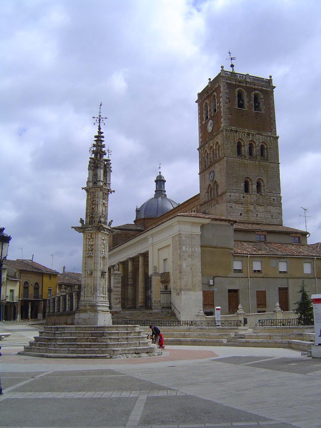 Iglesia de San Miguel en Villalón de Campos