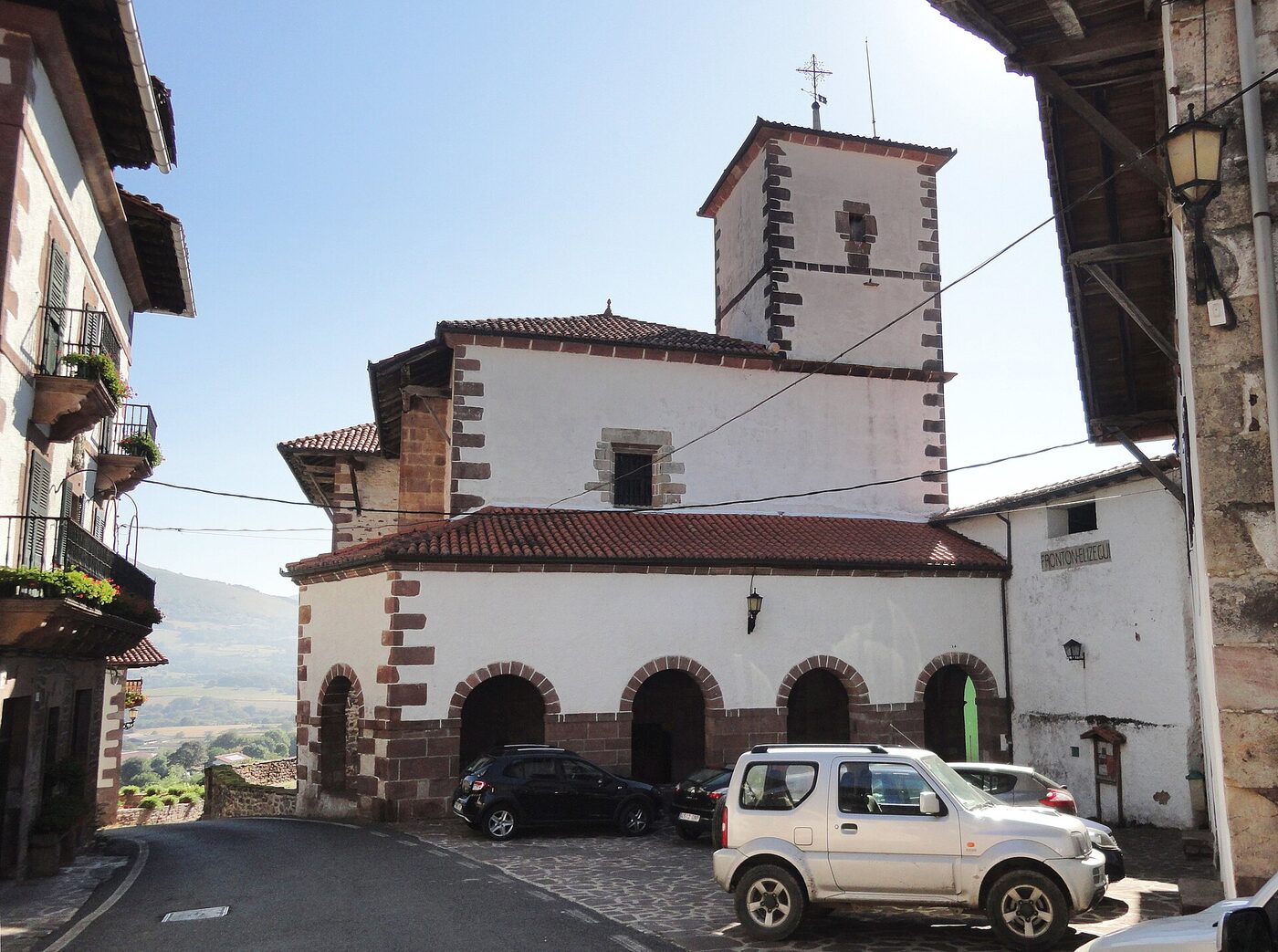 San Andres eliza en Baztán