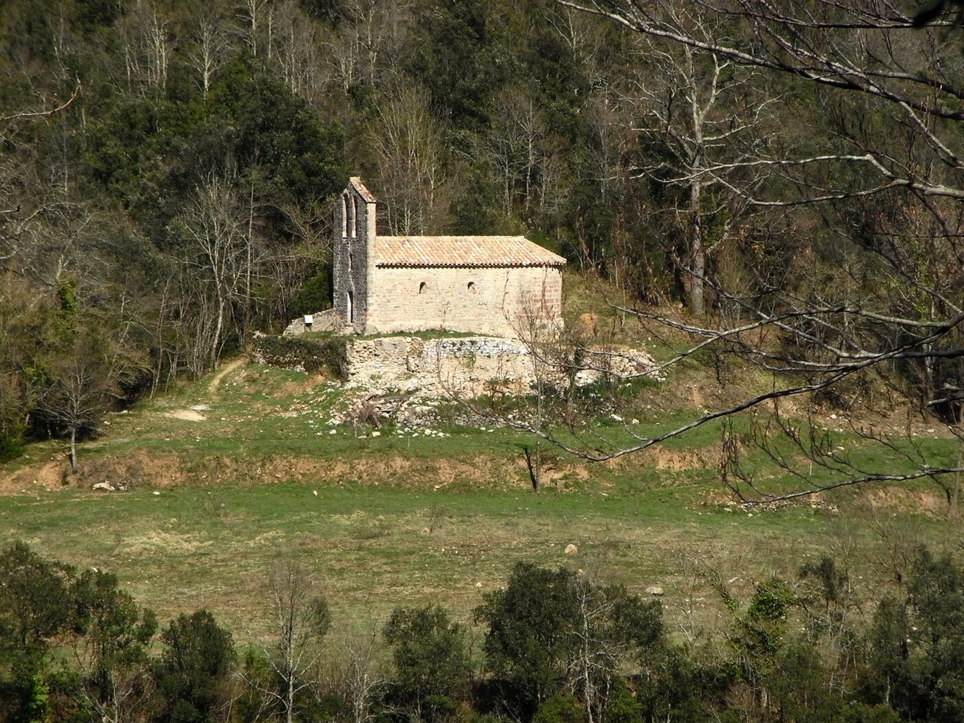 Sant Miquel d'Hortmoier en Montagut i Oix