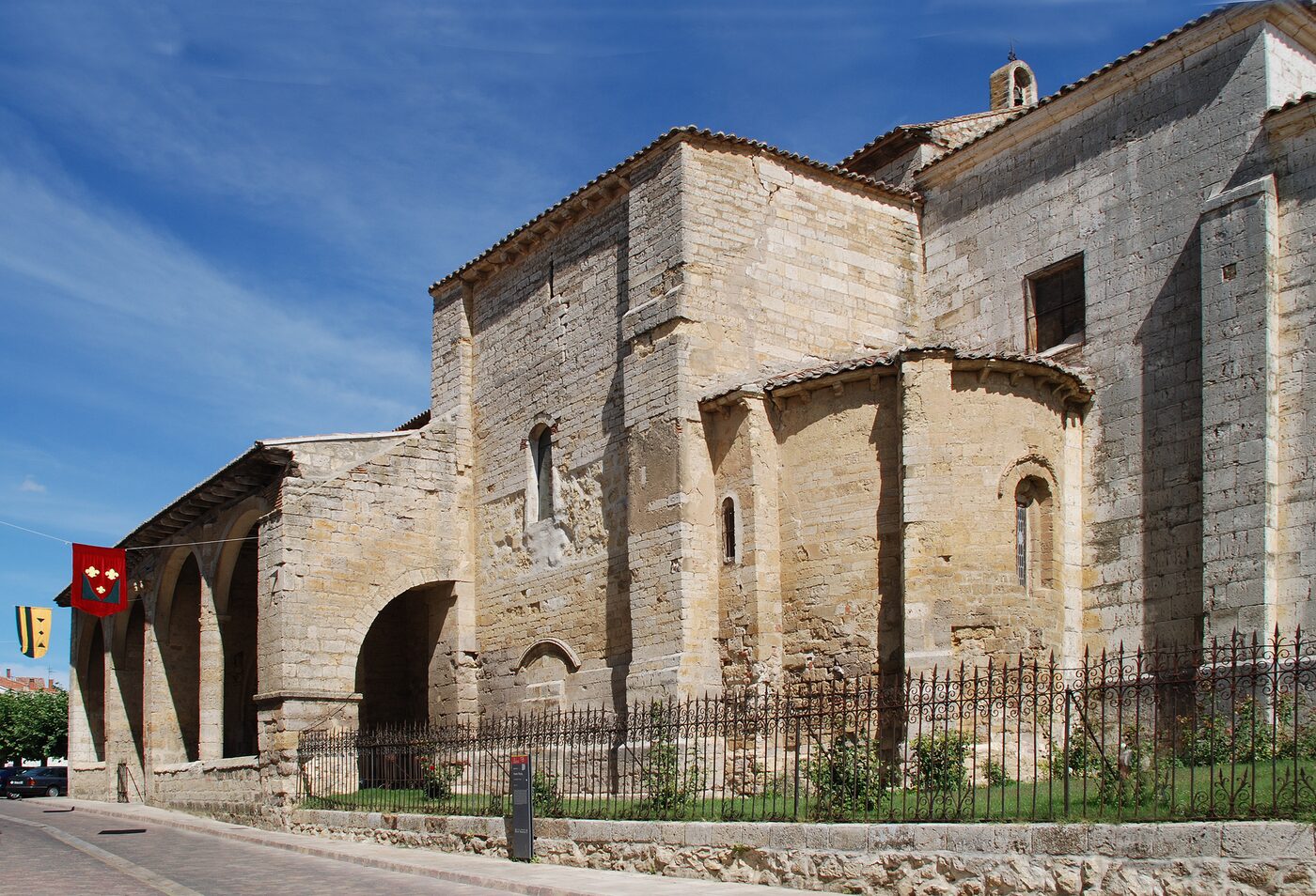 Iglesia de Santa María de las Victorias y del Camino en Carrión de los Condes