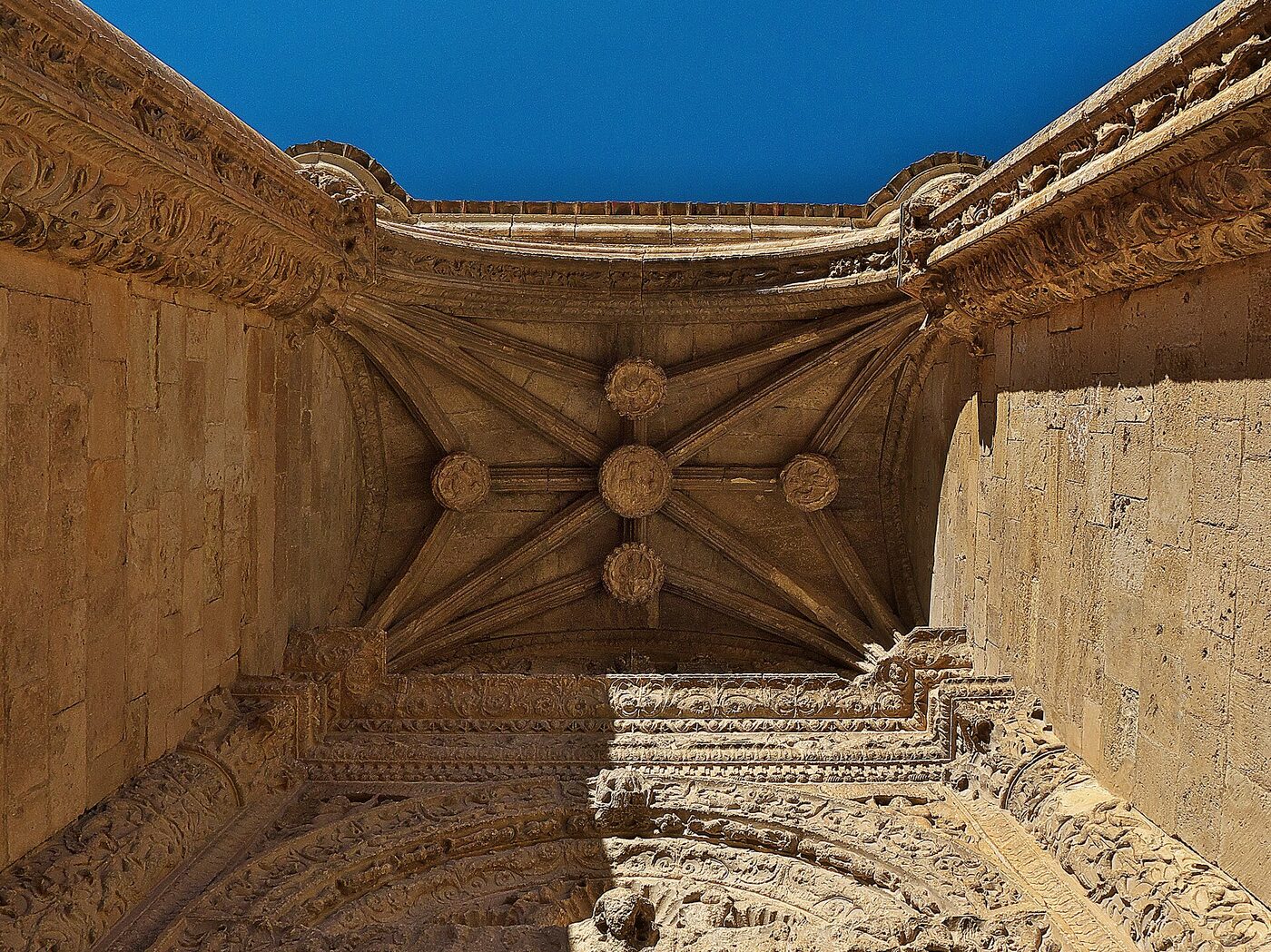 Iglesia Santa Trinidad en Alarcón
