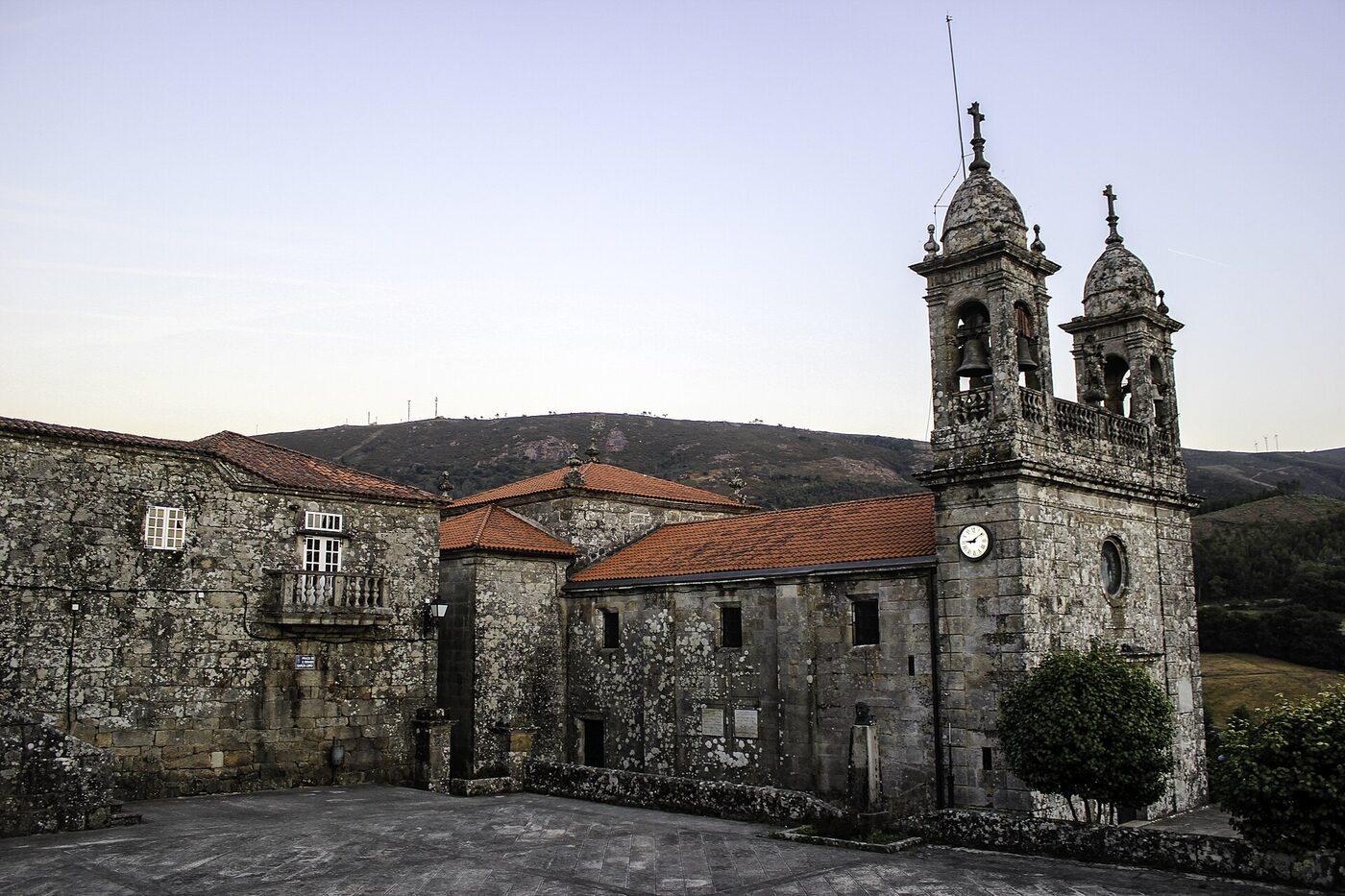 Igrexa de San Xoán de Cerdedo en Cerdedo Cotobade