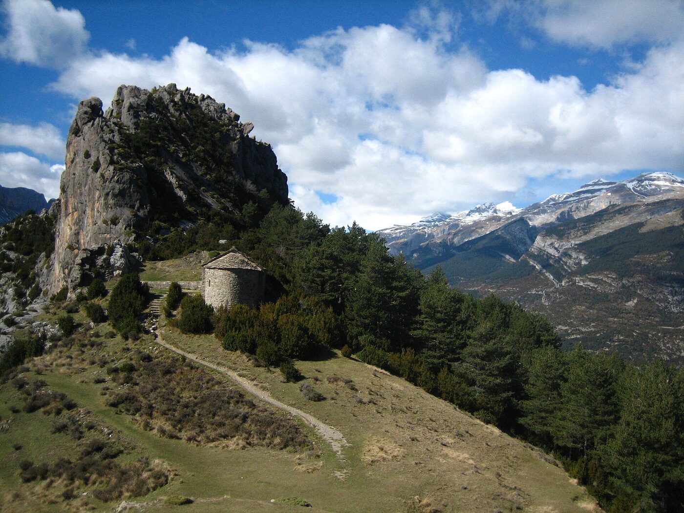 Ermita de San Juan y San Pablo en Sobrarbe