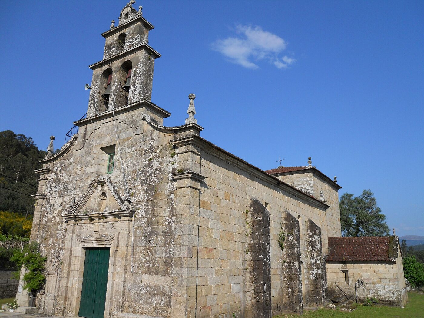 Igrexa de San Miguel de Riofrío en Mondariz