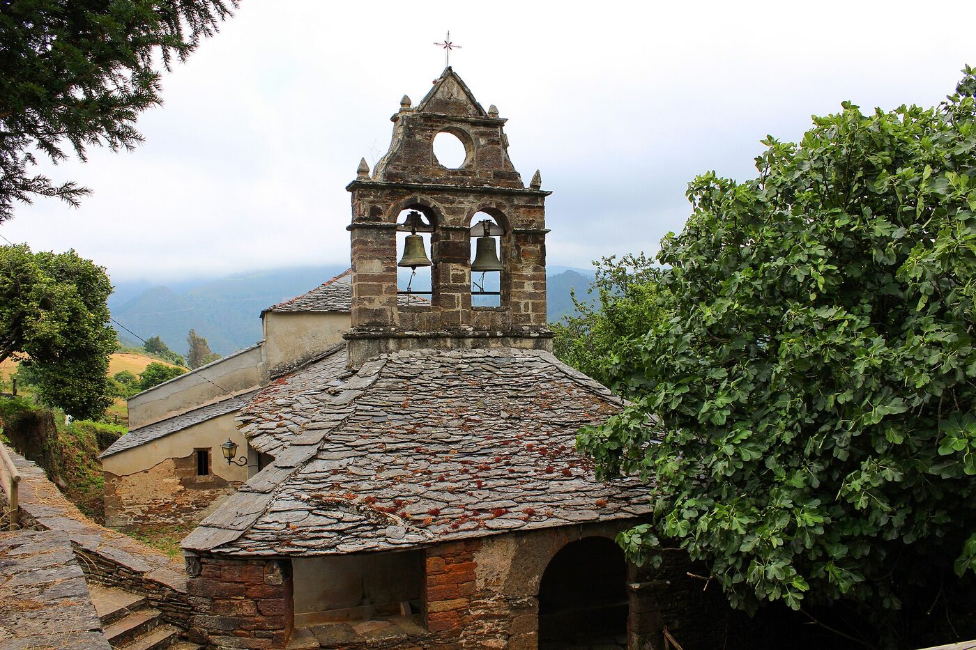 Iglesia de Santa Leocadia en Illano