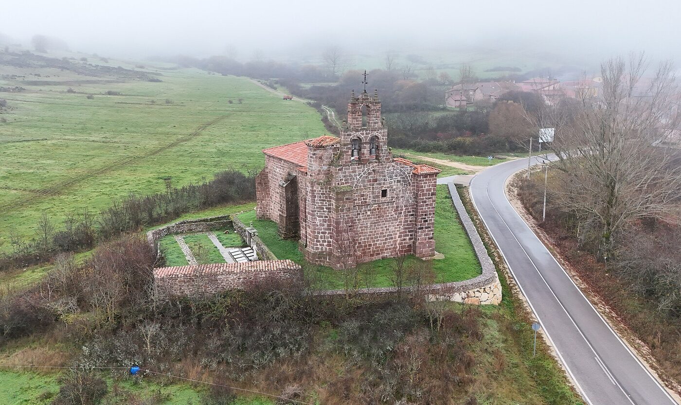 Iglesia de San Pedro Apóstol en Villamiel de la Sierra