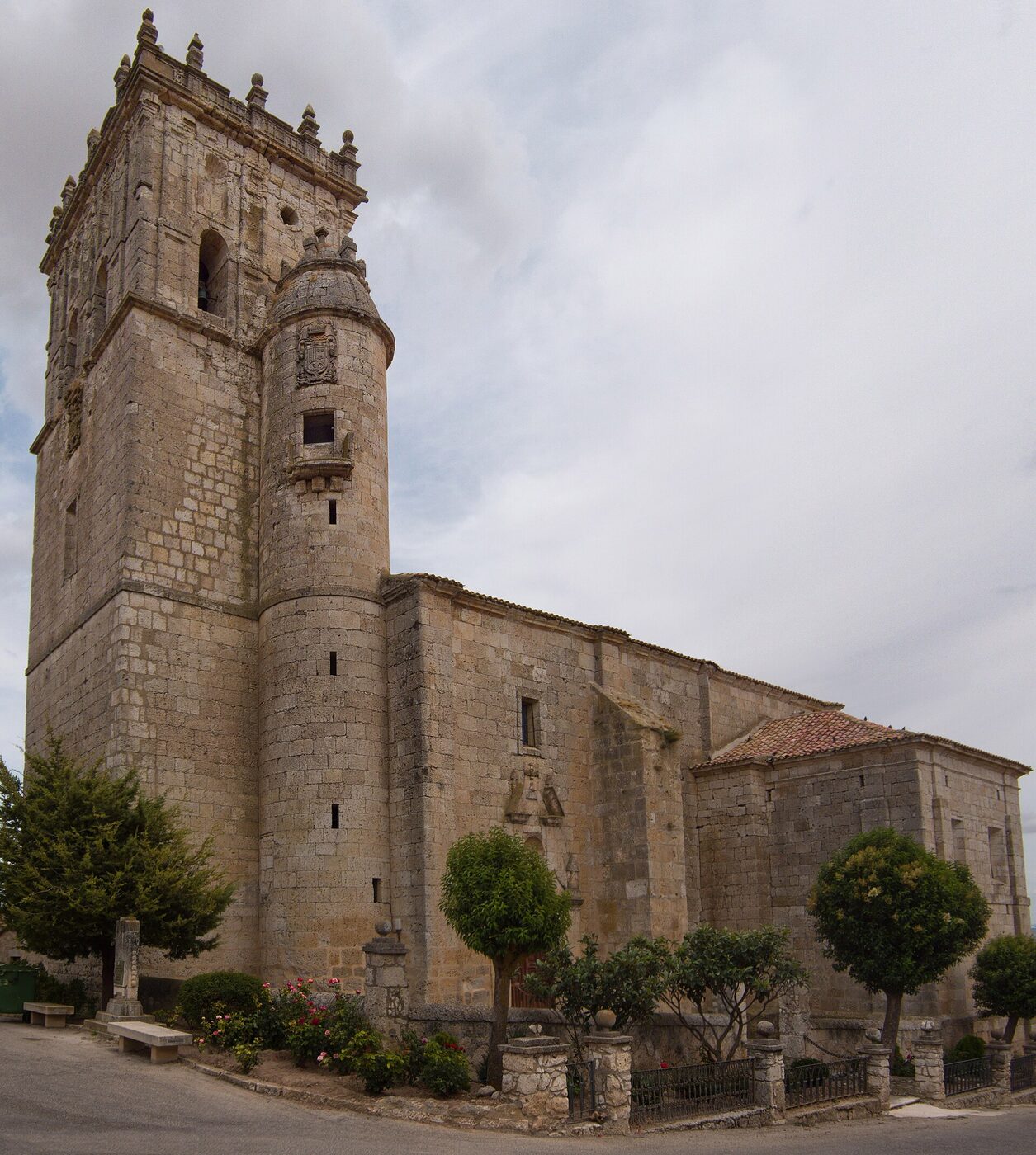 Iglesia de San Juan Bautista en Pedrosa de Duero