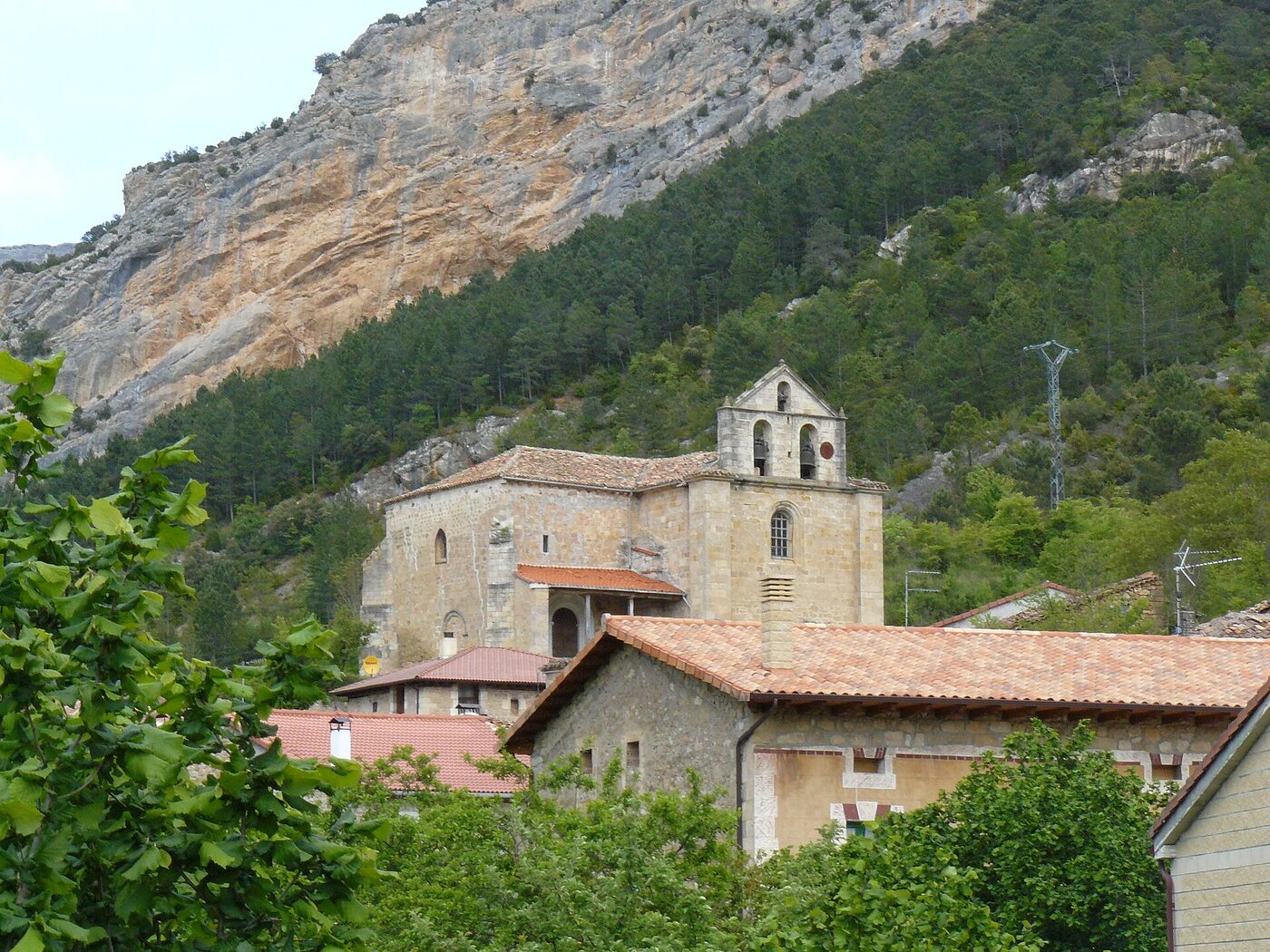 Iglesia de San Cornelio y San Cipriano en Merindad de Valdivielso