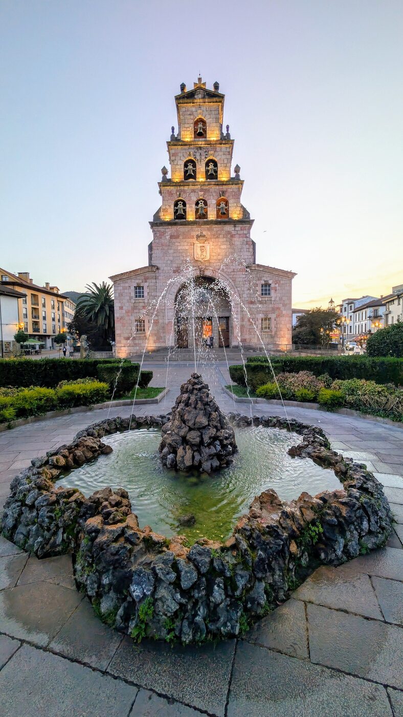 Iglesia de Santa María en Cangas de Onís
