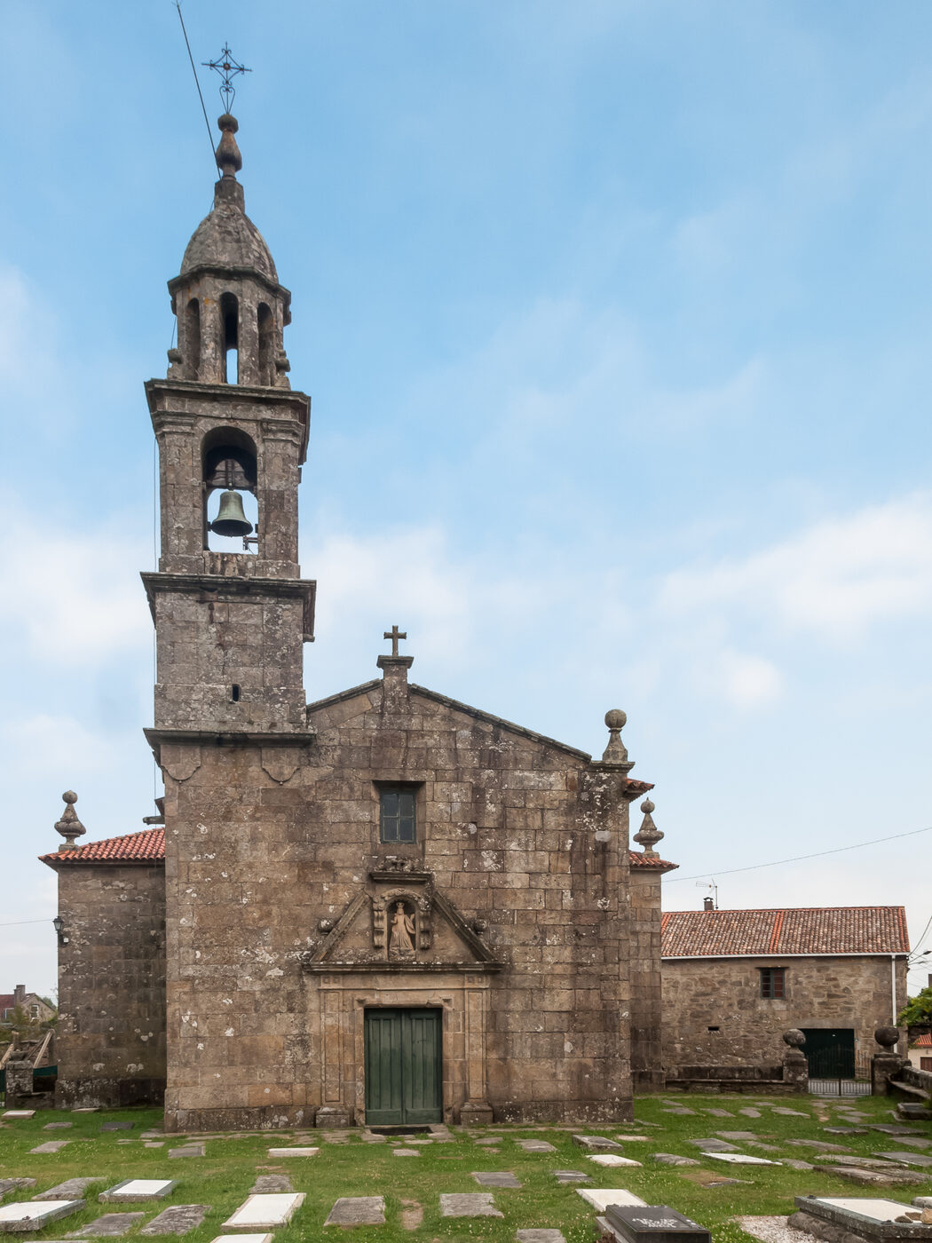 Igrexa de Santa María de Dodro en Tallós