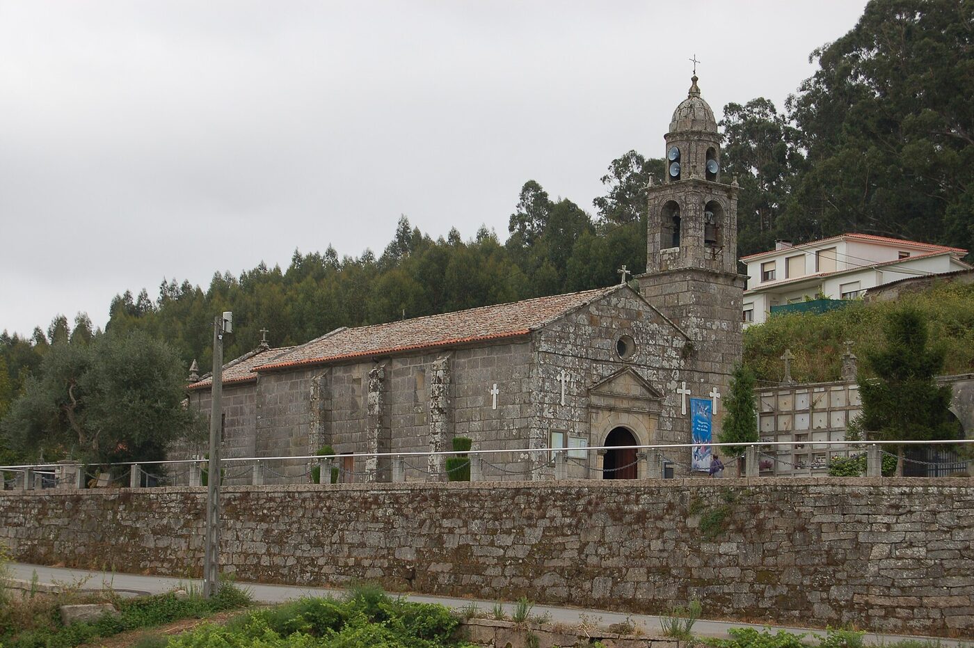 Igrexa de San Pedro de Vilalonga en Sanxenxo