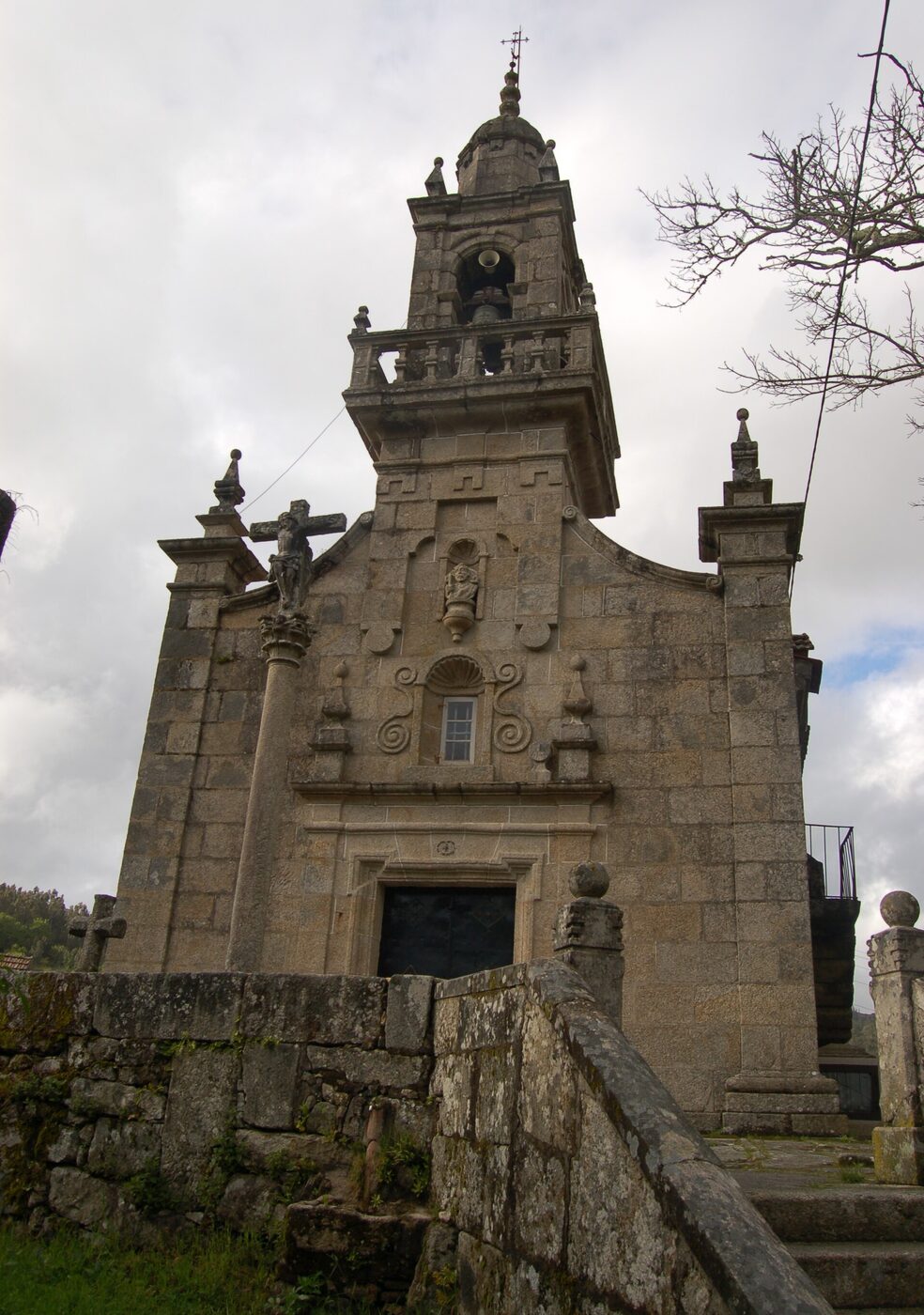 Igrexa de San Pedro de Gaxate en A Lama