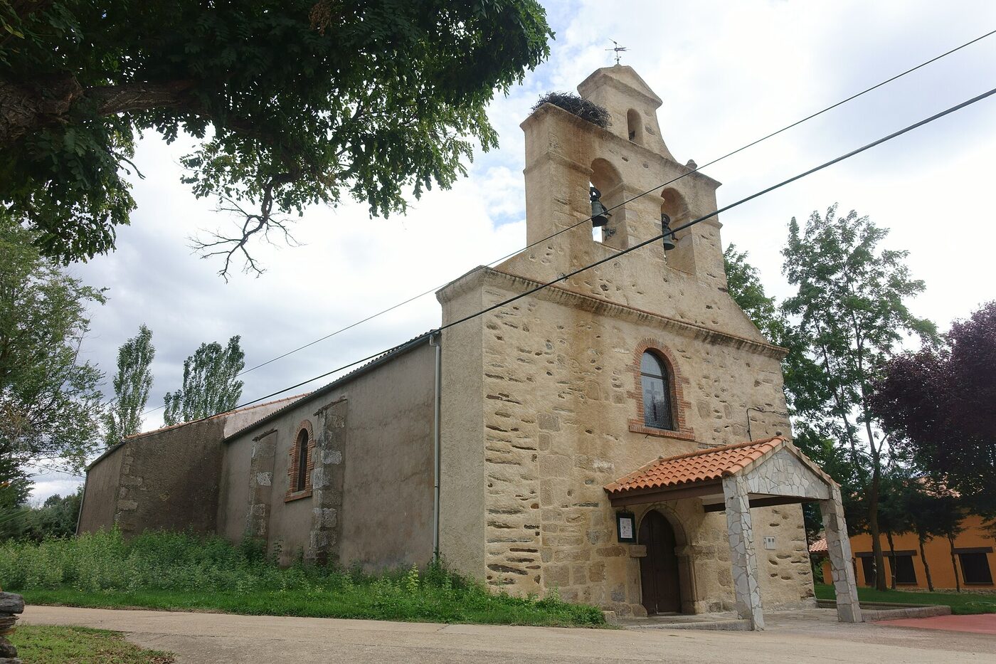 Iglesia de San Pedro Apóstol en Agallas