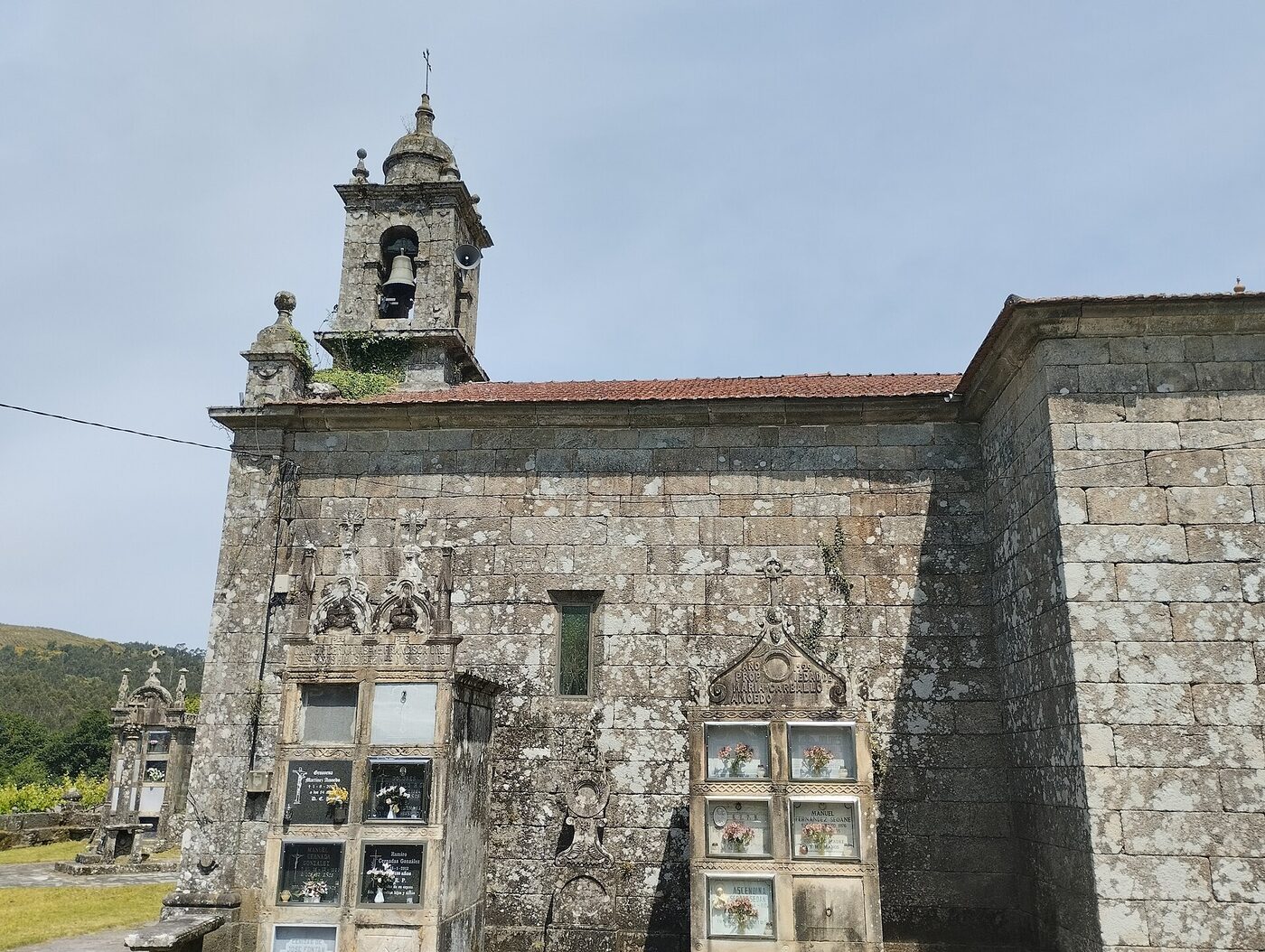 Igrexa de Santiago de Borbén en Pazos