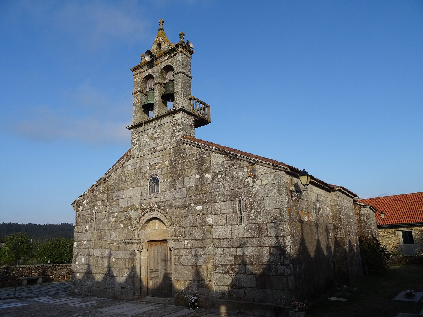 Igrexa de San Fins de Anllóns en Ponteceso
