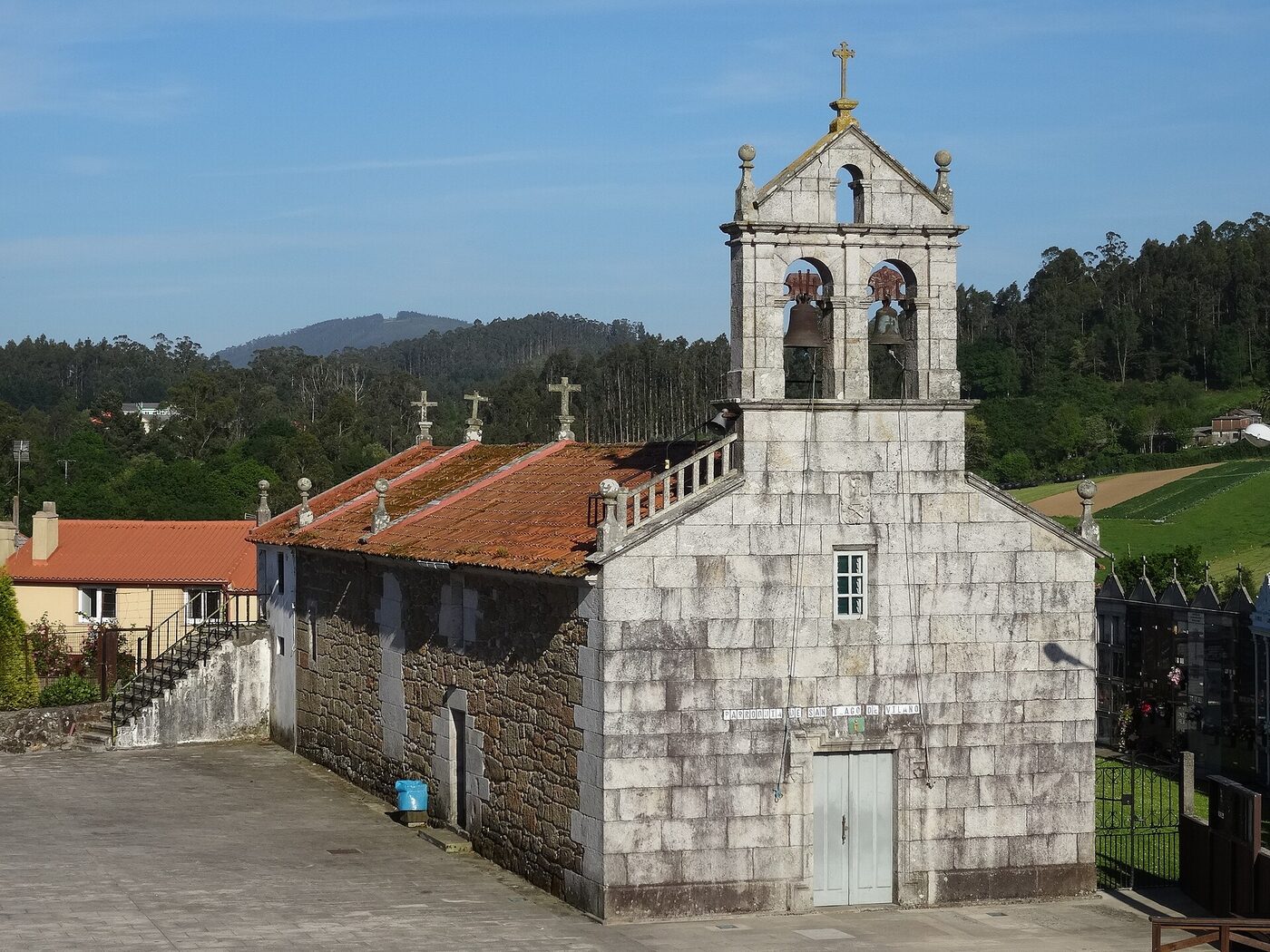 Igrexa de Santiago de Vilaño en A Laracha