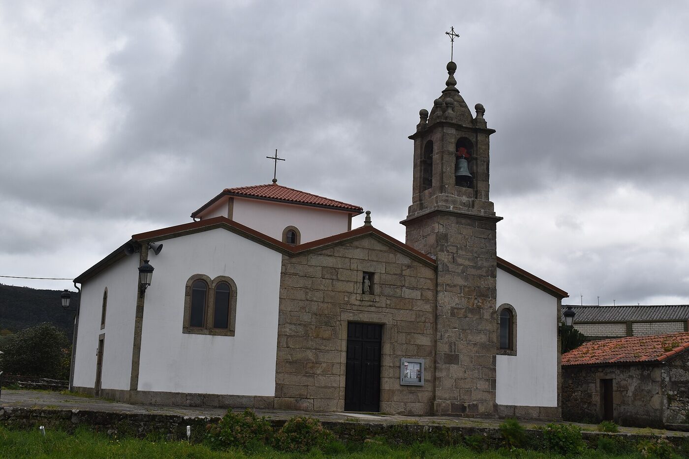 Igrexa de Santa Baia de Brens en Cee