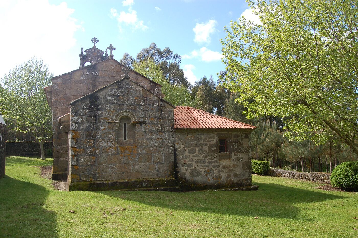 Igrexa de San Pedro de Redonda en Corcubión