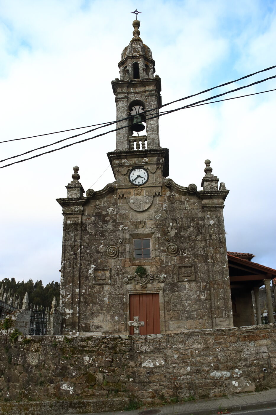 Igrexa de San Cristovo de Carnés en Vimianzo