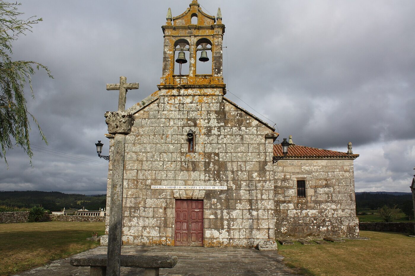 Igrexa de Santa Baia de Tines en Vimianzo